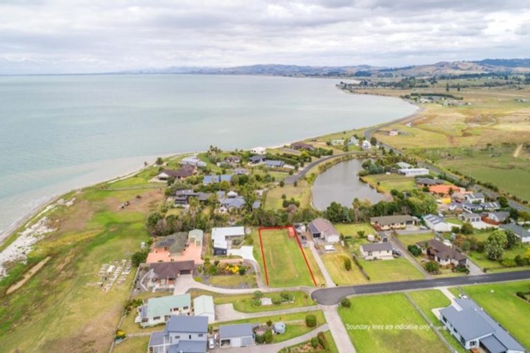 Photo of property in 16 Mylindas Road, Whakatiwai, Miranda, 2473