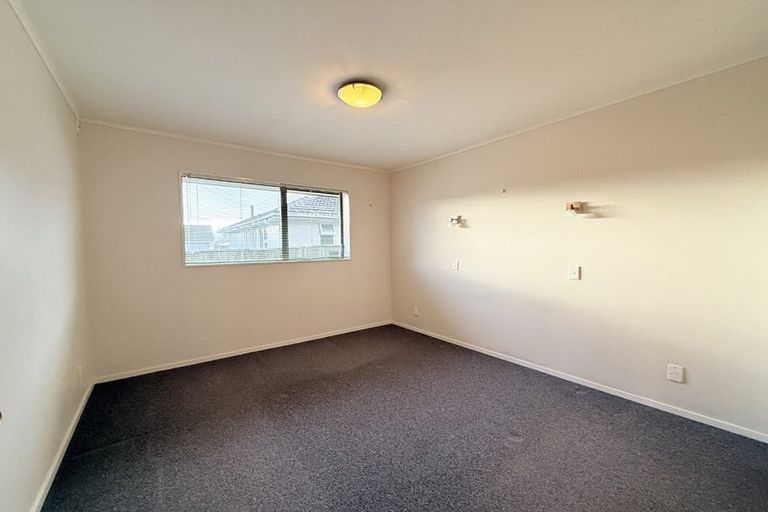 Photo of property in 2/362 Stokes Valley Road, Stokes Valley, Lower Hutt, 5019