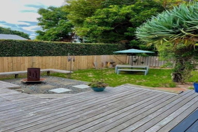 Photo of property in 6 Shearwater Street, One Tree Point, 0118