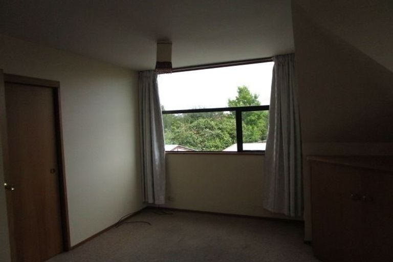 Photo of property in 2/49 Searells Road, Strowan, Christchurch, 8052