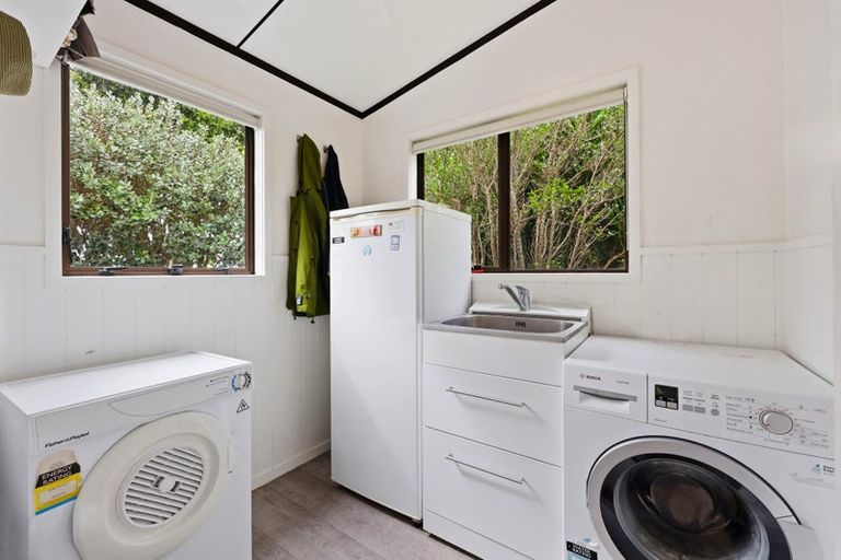 Photo of property in 4 Millen Place, Clarks Beach, 2122