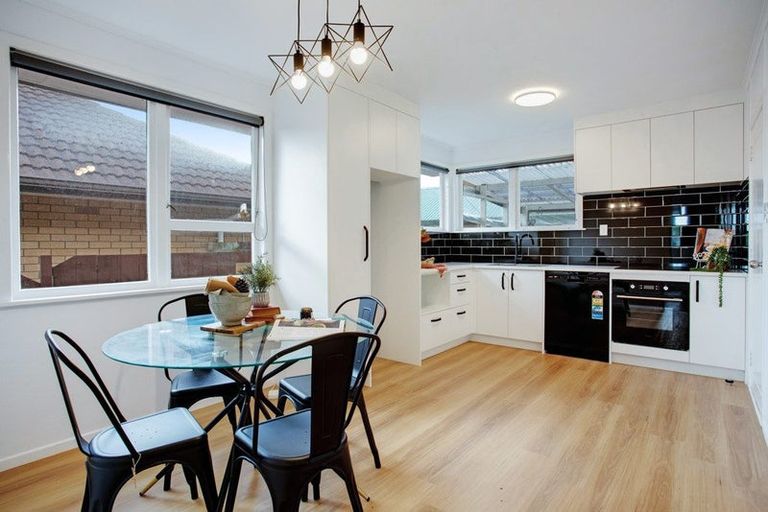 Photo of property in 52 Hall Avenue, Mangere, Auckland, 2022