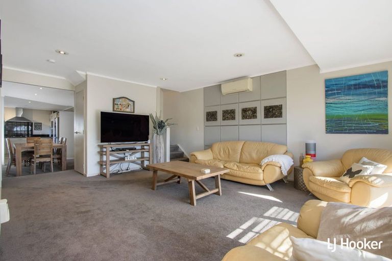 Photo of property in 28 Ocean View Road, Waihi Beach, 3611