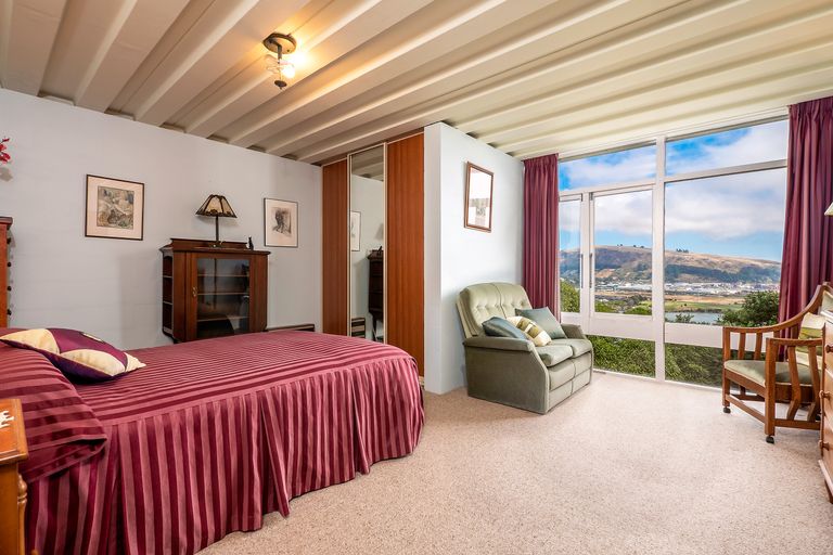 Photo of property in 76 Cannon Hill Crescent, Mount Pleasant, Christchurch, 8081