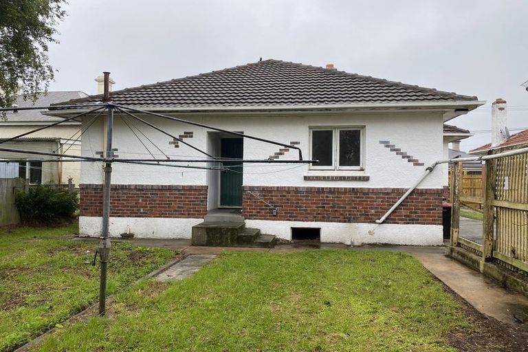 Photo of property in 11 Atkinson Street, South Dunedin, Dunedin, 9012