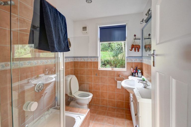 Photo of property in 3 Howard Street, Macandrew Bay, Dunedin, 9014