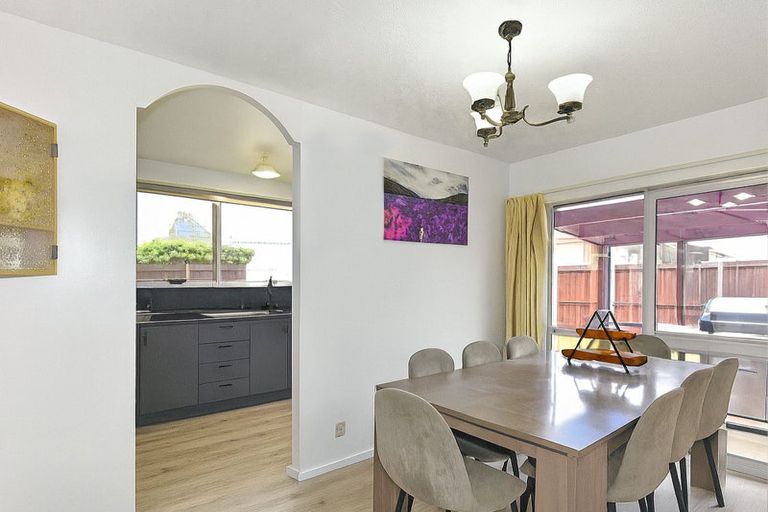 Photo of property in 1/3 Ansonby Street, Russley, Christchurch, 8042