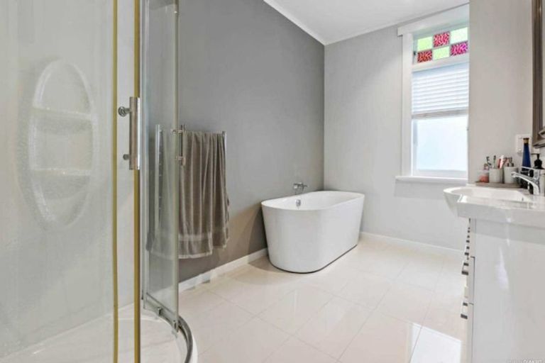 Photo of property in 67 Beach Road, Pahurehure, Papakura, 2113