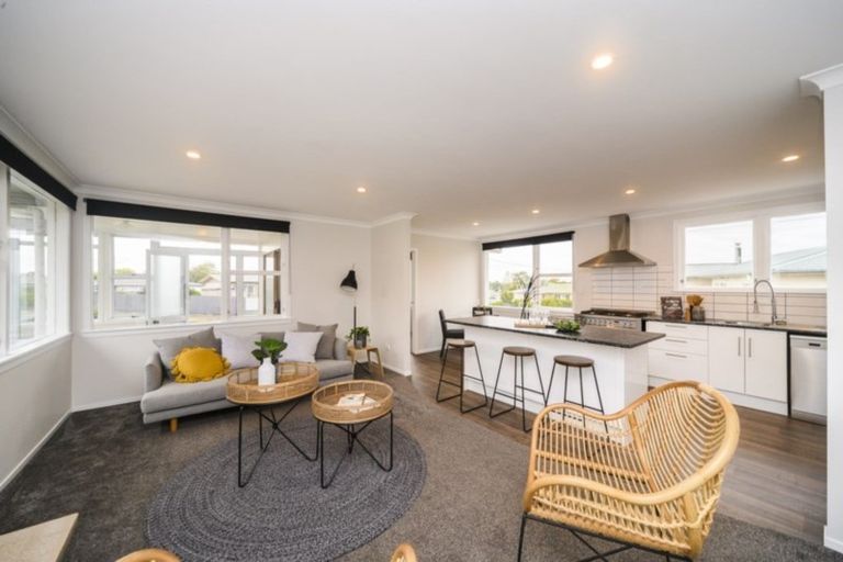 Photo of property in 18 Mcclure Street, Feilding, 4702