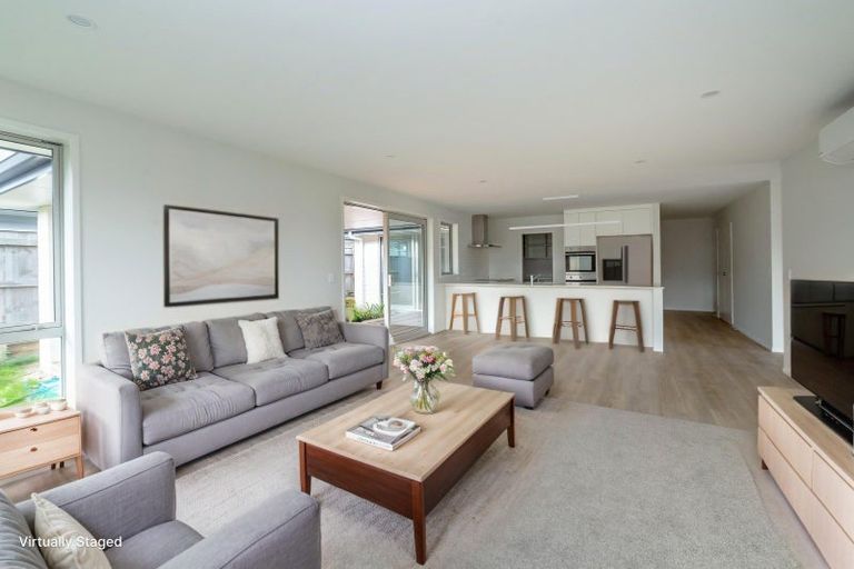 Photo of property in 18 Farley Avenue, Greytown, 5712