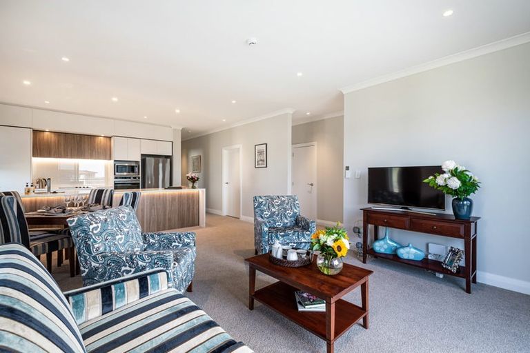 Photo of property in 14/30 Ambassador Glade, Orewa, 0931