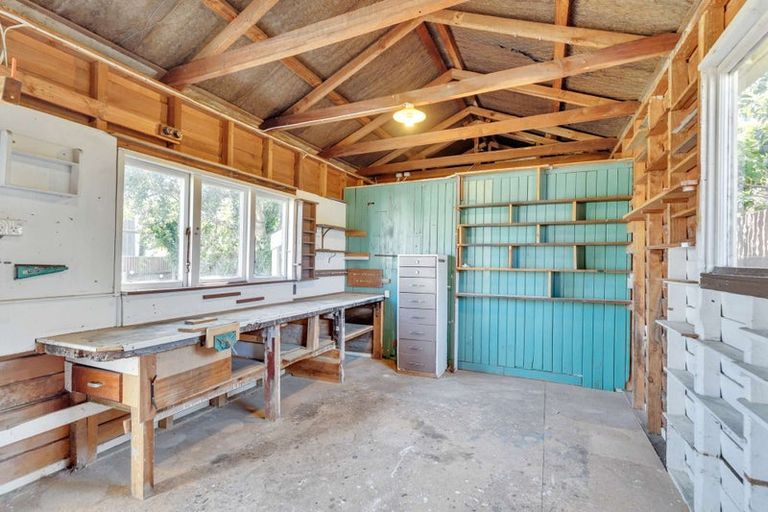 Photo of property in 38 Miro Street, Takaro, Palmerston North, 4410