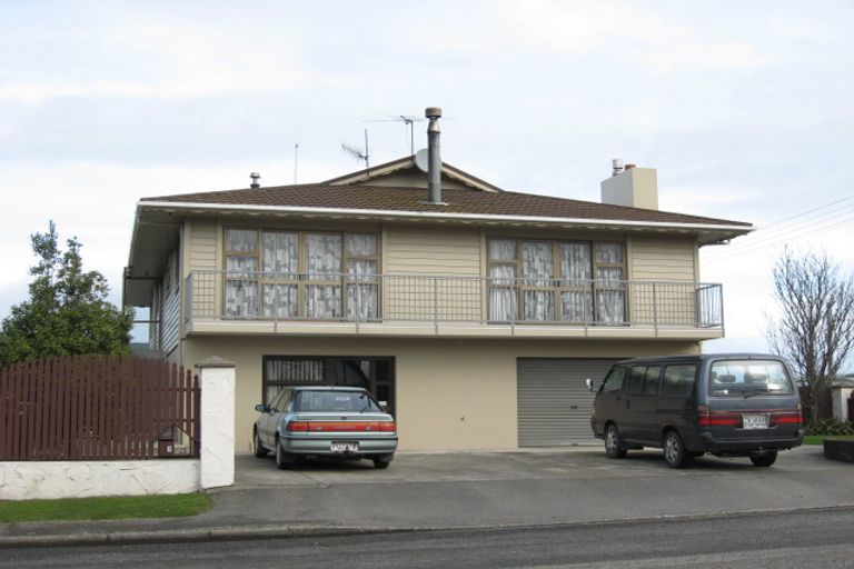 Photo of property in 1 Vogel Street, Waikiwi, Invercargill, 9810