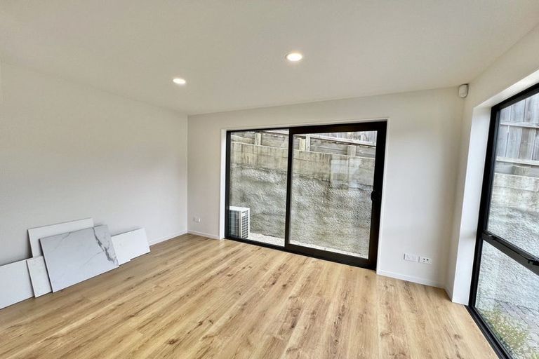 Photo of property in 7e Serrata Place, Browns Bay, Auckland, 0630