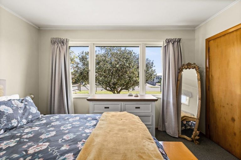 Photo of property in 16 Hitchings Avenue, Onekawa, Napier, 4110