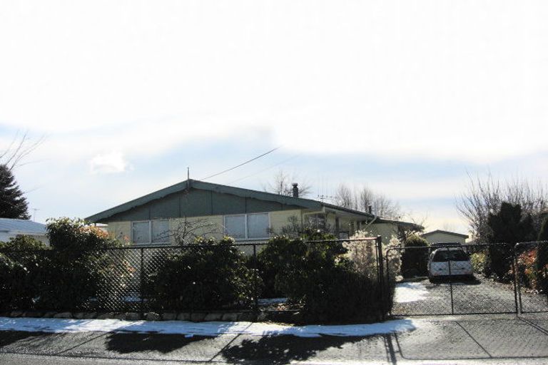 Photo of property in 33 Hopkins Road, Twizel, 7901