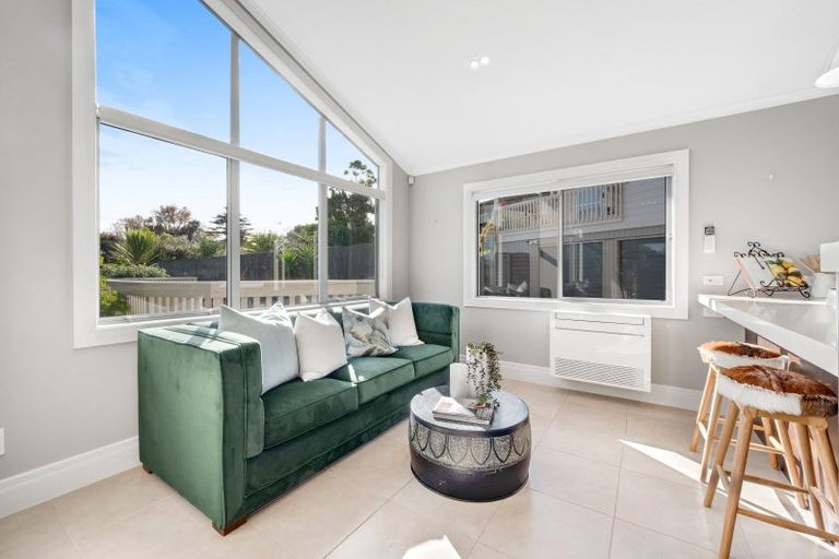 Photo of property in 11 Evelyn Road, Cockle Bay, Auckland, 2014