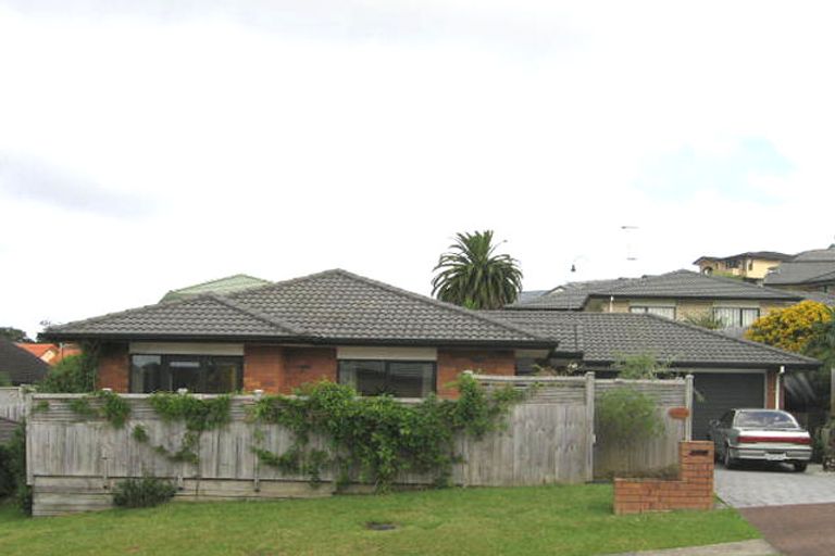 Photo of property in 21 San Valentino Drive, Henderson, Auckland, 0612