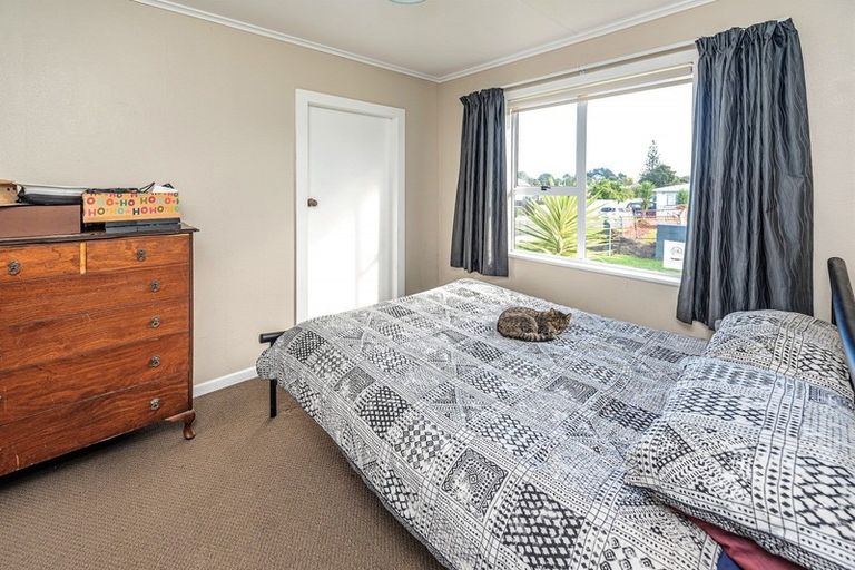 Photo of property in 28 Miro Street, Castlecliff, Whanganui, 4501