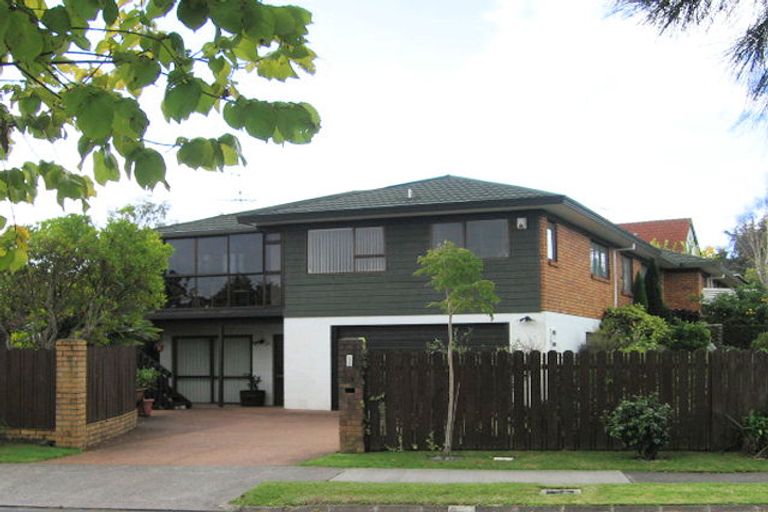 Photo of property in 2/1 Venus Place, Half Moon Bay, Auckland, 2012