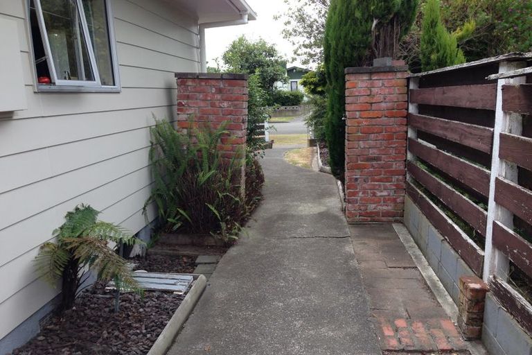 Photo of property in 24 Hillcrest Drive, Kelvin Grove, Palmerston North, 4414