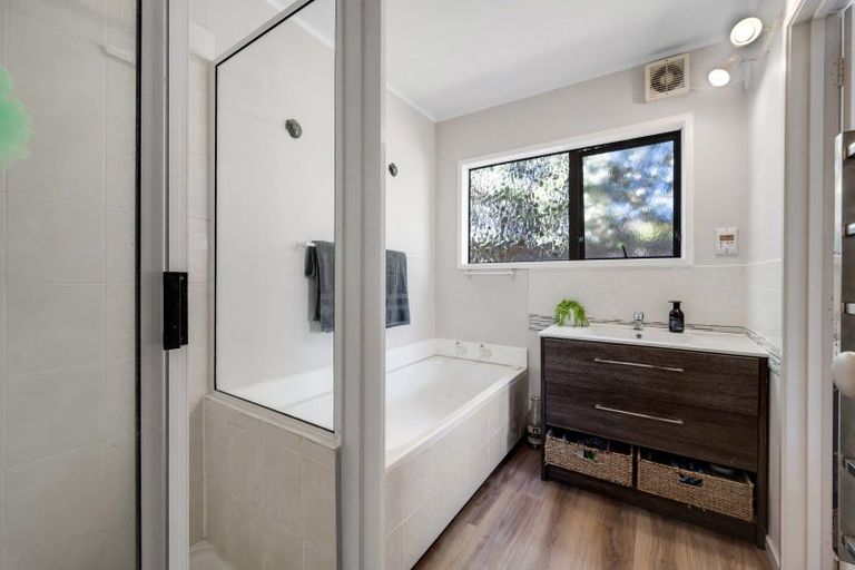 Photo of property in 2/39 Gills Road, Bucklands Beach, Auckland, 2014