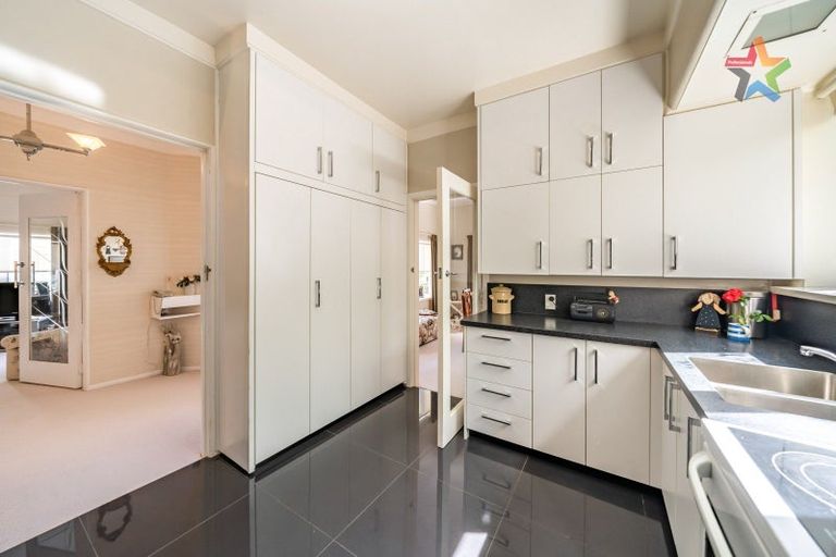 Photo of property in 16 Marina Grove, Hutt Central, Lower Hutt, 5010