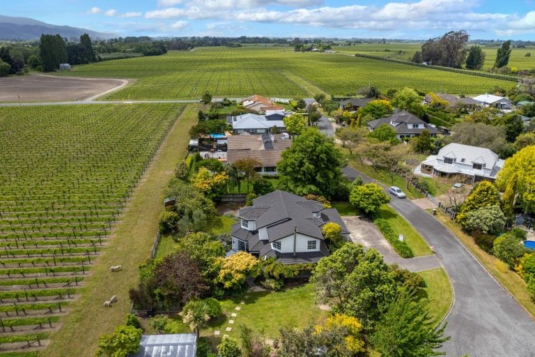 Photo of property in 8 Ashford Grove, Rapaura, Blenheim, 7273