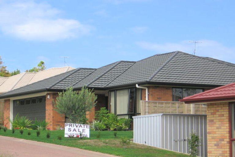 Photo of property in 23 Nimstedt Avenue, Oteha, Auckland, 0632