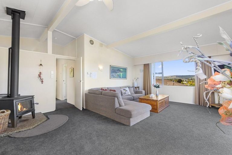 Photo of property in 10 Naera Place, Kawaha Point, Rotorua, 3010