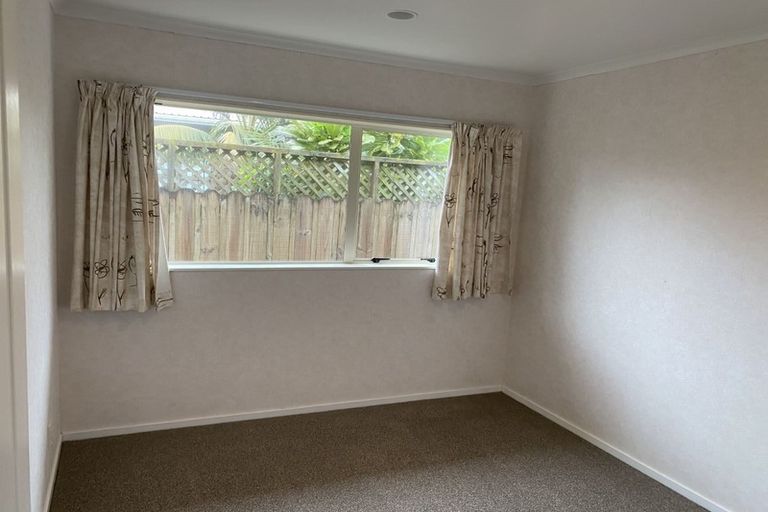 Photo of property in 48a Torkar Road, Clarks Beach, 2122