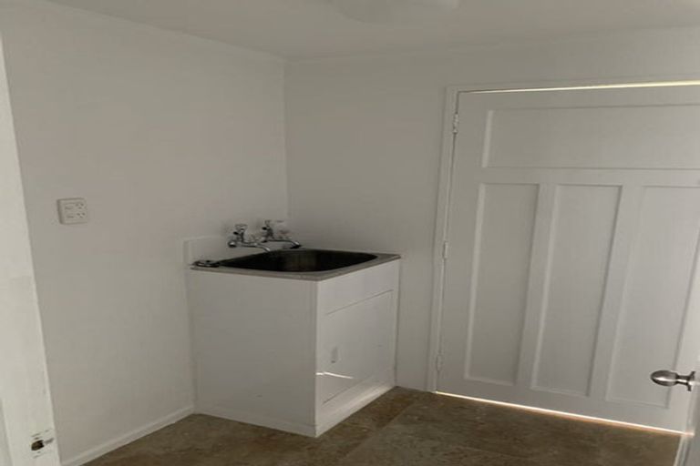 Photo of property in 132 Finlayson Avenue, Clendon Park, Auckland, 2103