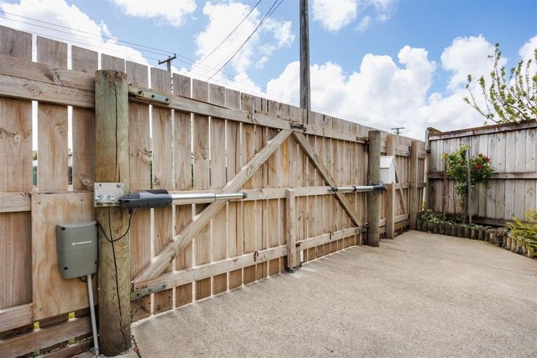 Photo of property in 121/123 High Street, Bulls, 4818