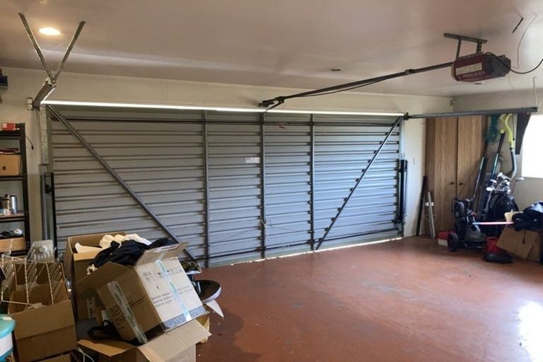 Photo of property in 4 Ronald George Place, Parklands, Christchurch, 8083