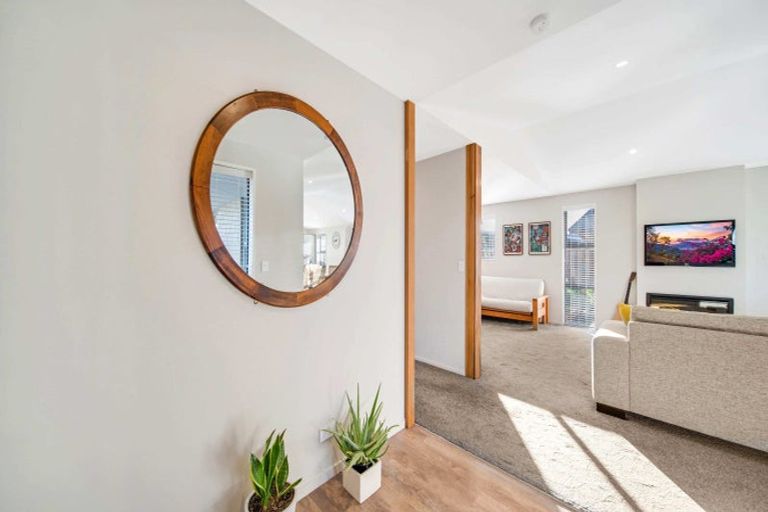 Photo of property in 2 Claremont Crescent, Amberley, 7410