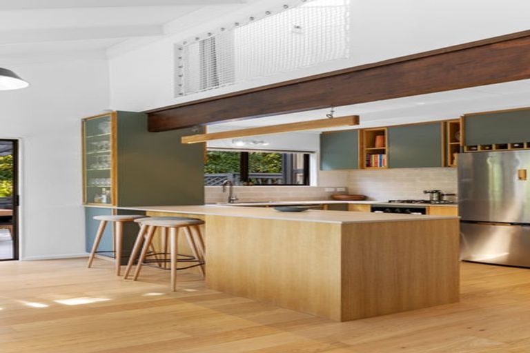 Photo of property in 9 Shalamar Drive, Cashmere, Christchurch, 8022