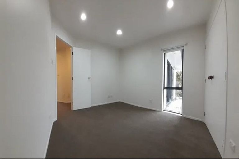 Photo of property in 301 Bucklands Beach Road, Bucklands Beach, Auckland, 2012