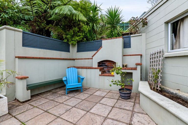 Photo of property in 172a Mangorei Road, Merrilands, New Plymouth, 4312