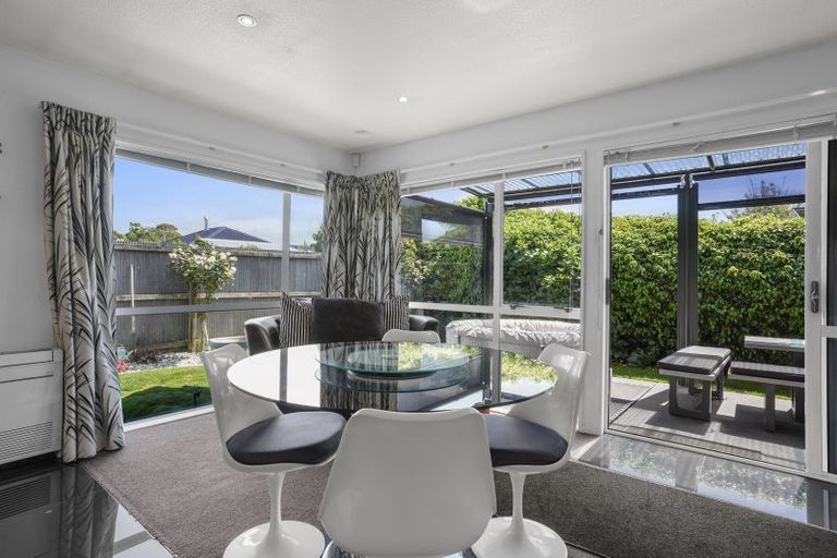 Photo of property in 2/29 Dunedin Street, Redwood, Christchurch, 8051