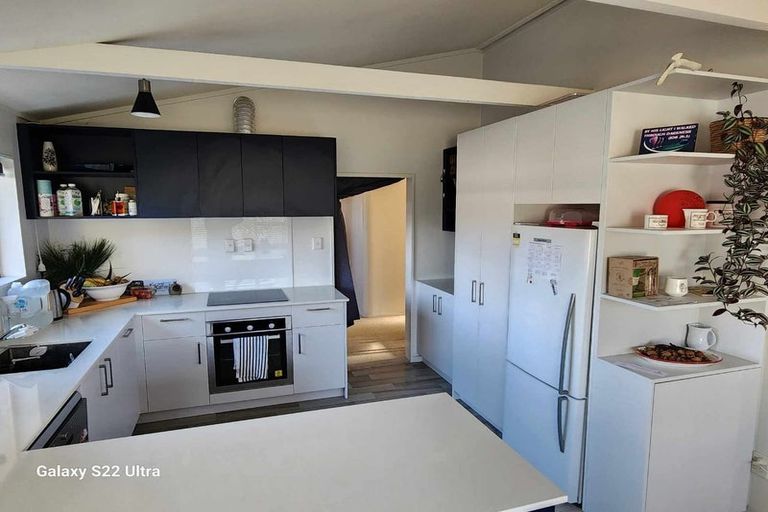 Photo of property in 6 Mountainview Terrace, Otaki Beach, Otaki, 5512