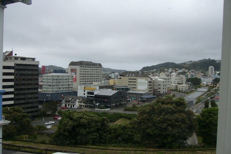 Photo of property in 26 Macdonald Crescent, Te Aro, Wellington, 6011