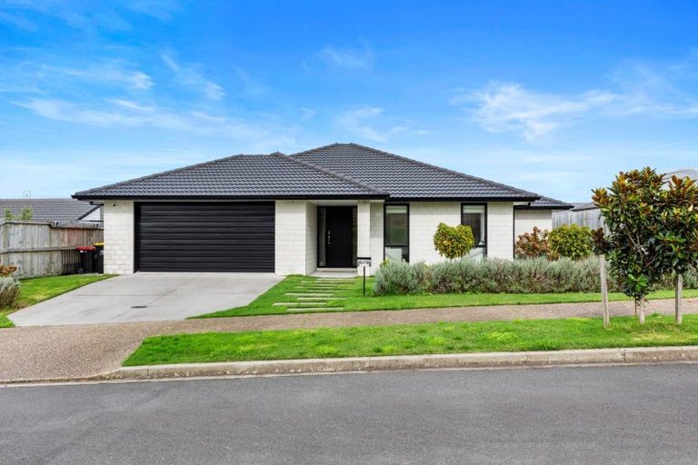 Photo of property in 12 Cowell Crescent, Pyes Pa, Tauranga, 3112