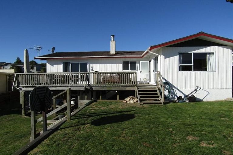 Photo of property in 69 Tamatea Road, Taupo, 3330