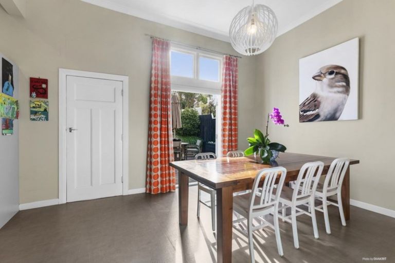 Photo of property in 8 Henry Street, Kilbirnie, Wellington, 6022