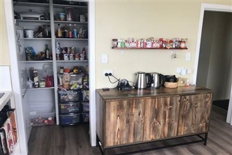 Photo of property in 44 Takapuwahia Drive, Takapuwahia, Porirua, 5022