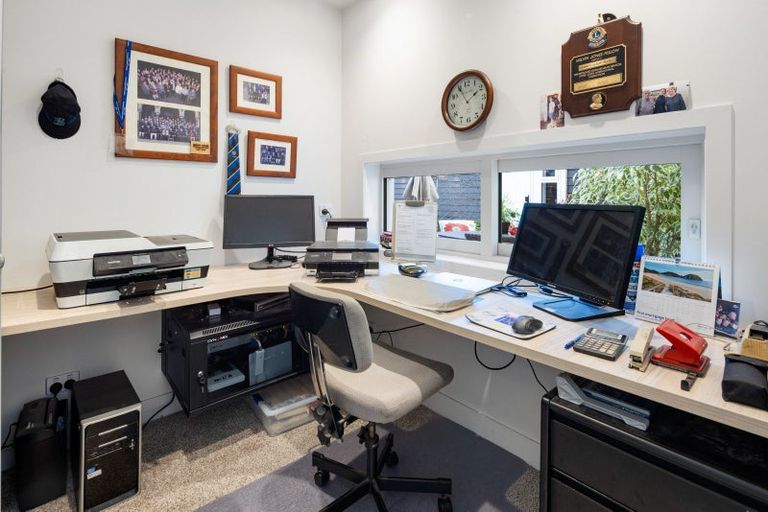 Photo of property in 1 Baxter Michael Crescent, Cambridge, 3434