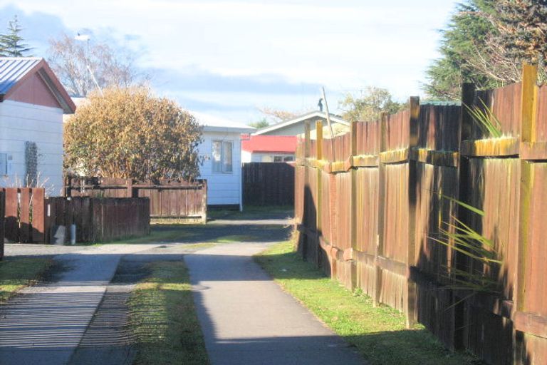 Photo of property in 16 Purcell Place, Melville, Hamilton, 3206