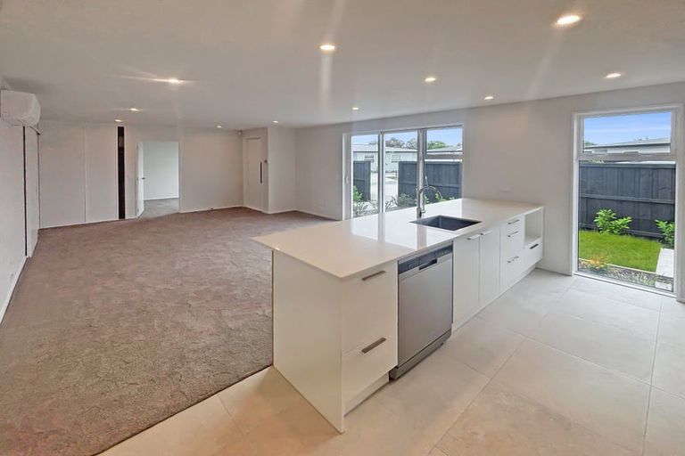 Photo of property in 12/9c Cuffs Road, Wainoni, Christchurch, 8061