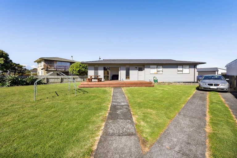 Photo of property in 15 Wilson Road, Opunake, 4616