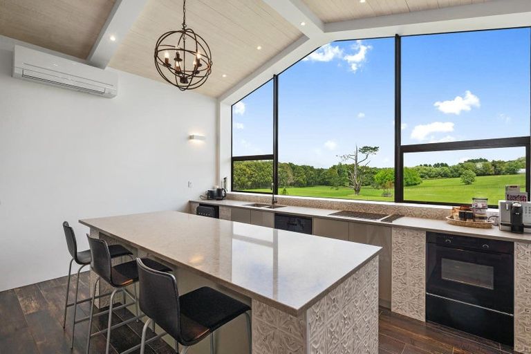 Photo of property in 945 Kahikatea Flat Road, Waitoki, Kaukapakapa, 0871